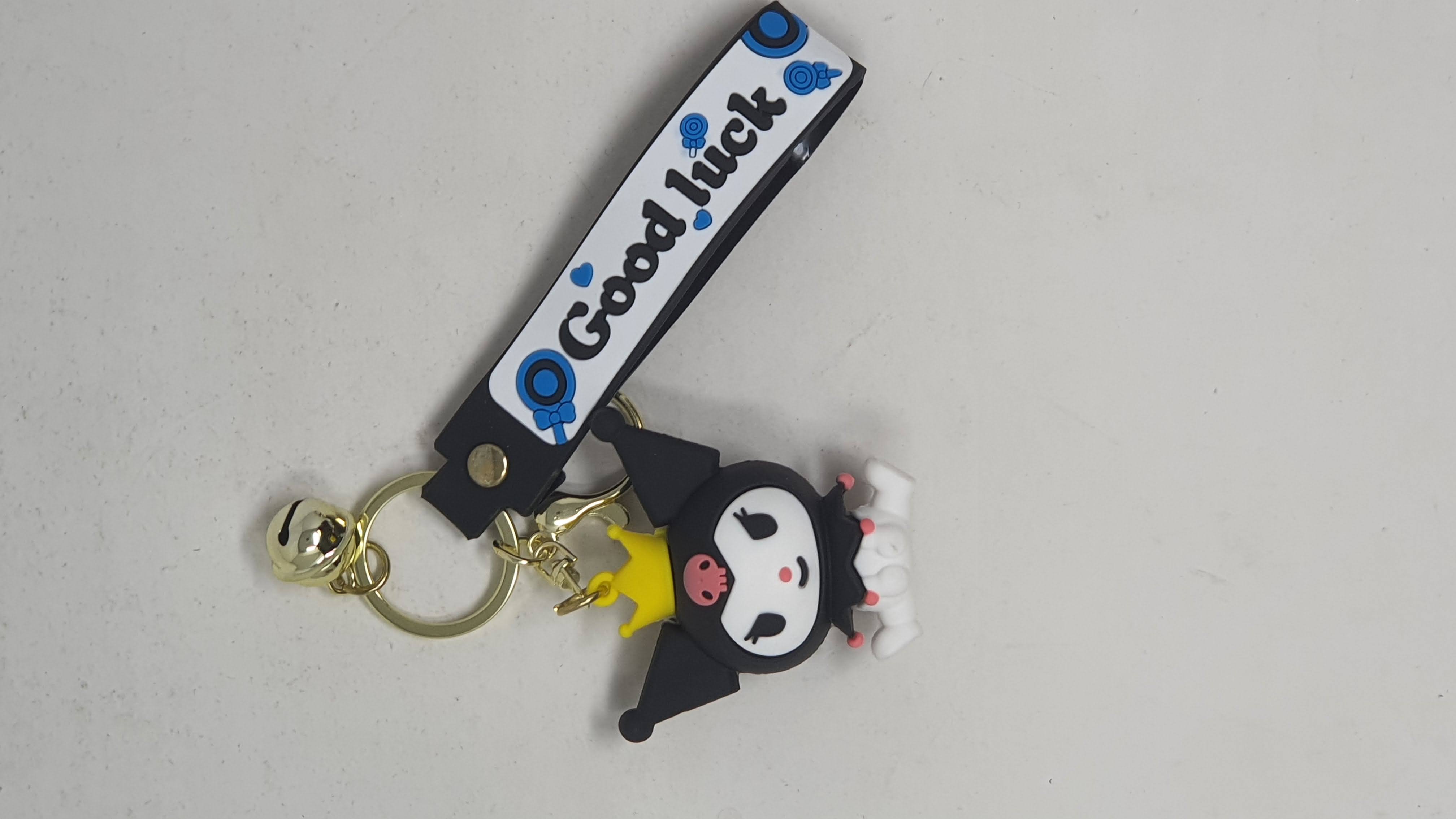 Llavero Hello Kitty Good Luck Kuromi Corona Amarilla