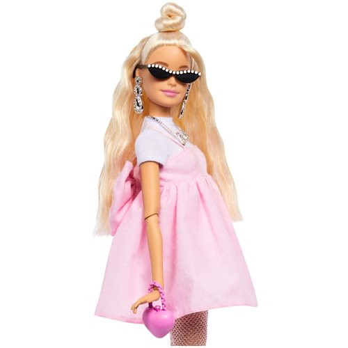 Barbie Deluxe Style Barbiecore Outfit