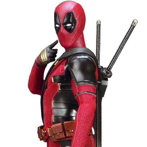 Mezco One:12 Deadpool & Wolverine Deadpool